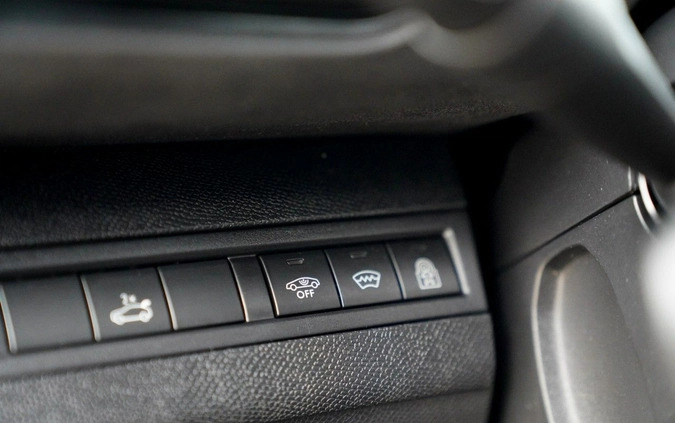 Peugeot 5008 cena 104700 przebieg: 129007, rok produkcji 2020 z Otmuchów małe 781